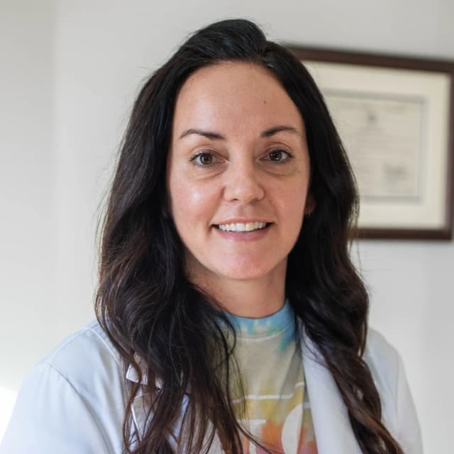 Leanne Hutson, FNP